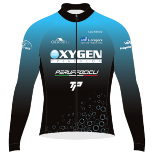 https://www.oxygentriathlon.it/wp-content/uploads/2023/10/213_ciclismo-maglia-felpata-replica-excellence-front-draft-2024-300x300.png