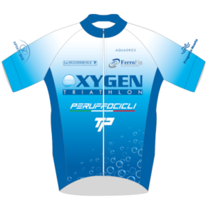 https://www.oxygentriathlon.it/wp-content/uploads/2024/04/253-ciclismo-maglia-replica-front-draft-2024-300x300.png